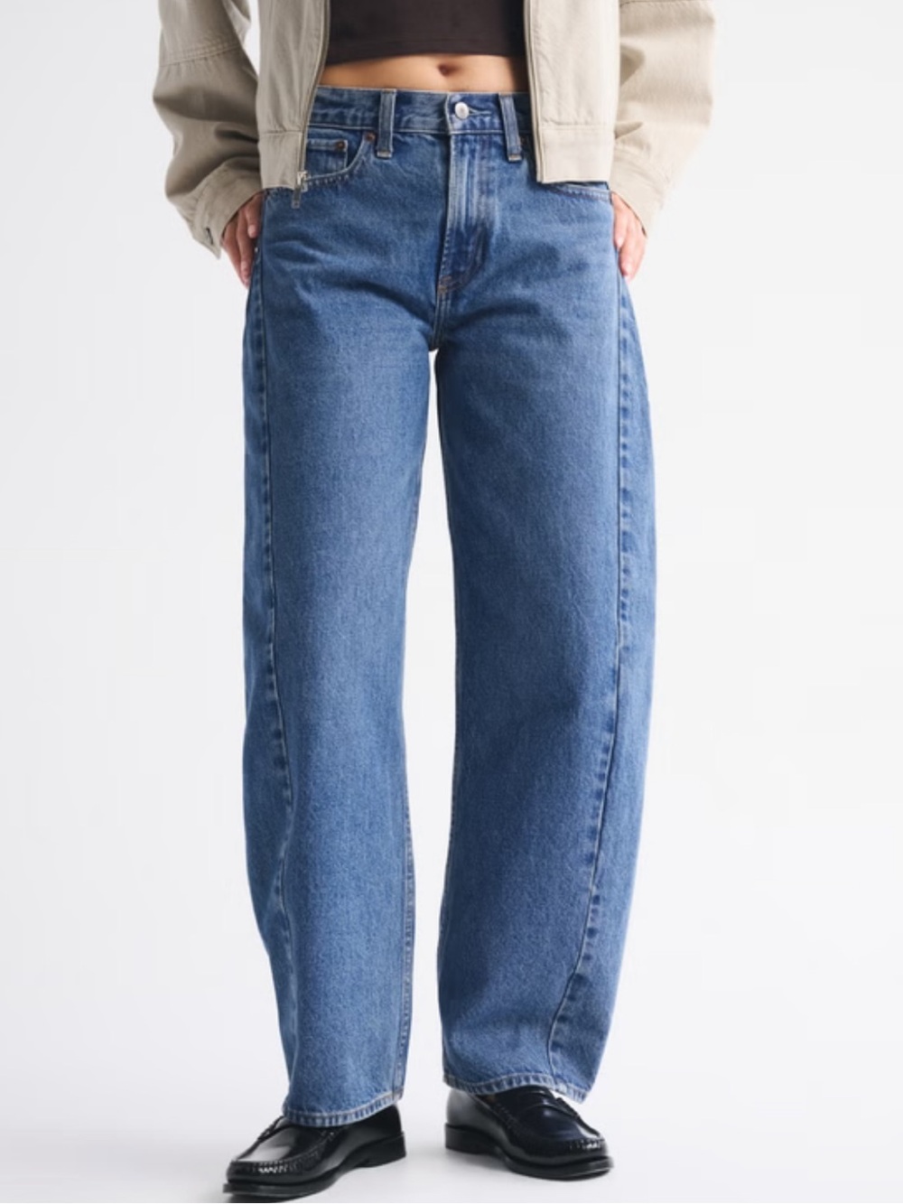 Abercrombie & Fitch Mid Rise Barrel Jean size 27 short inseam